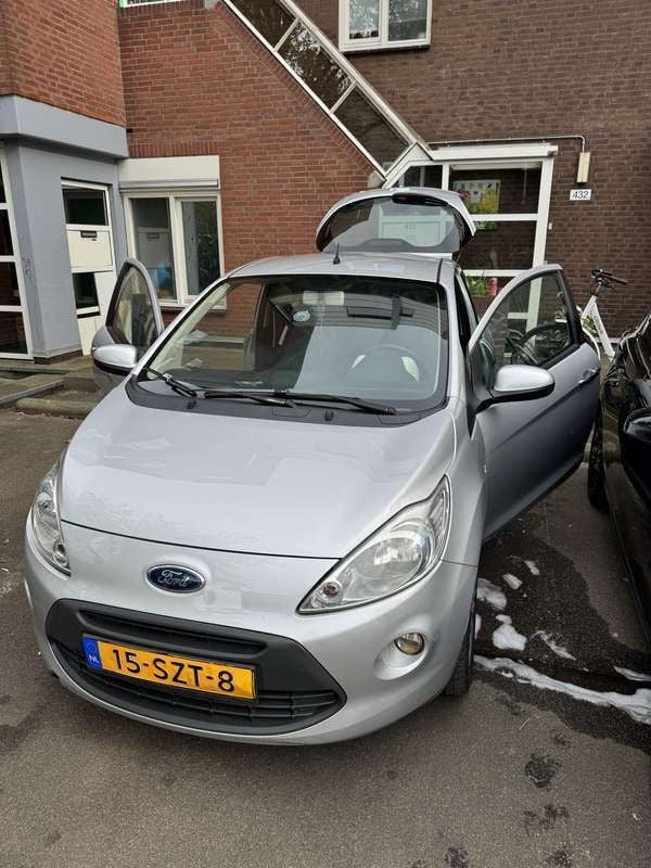 Grijs Gebruikt 2012 Ford Ka Titanium X Hatchback | € 2.000 (Super prijs) - Afbeelding 1/4