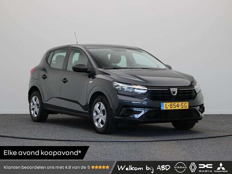 Grijs Gebruikt 2021 Dacia Sandero Essentiel Hatchback | € 11.945 (Goede deal) - Afbeelding 1/3