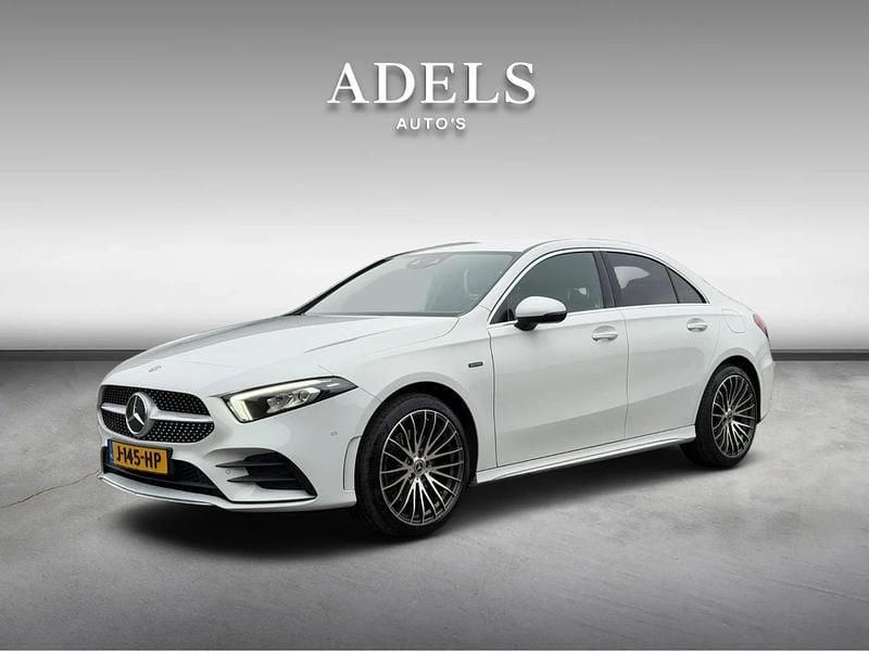 Wit Gebruikt 2020 Mercedes A250 Business Sedan | € 25.495 (Eerlijke prijs) - Afbeelding 1/4