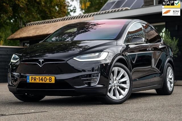 Zwart Gebruikt 2017 Tesla Model X SUV | € 26.950 (Eerlijke prijs) - Afbeelding 1/4