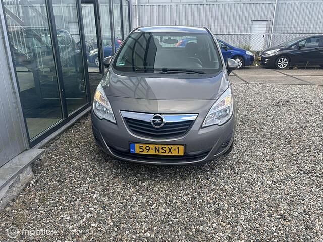 Bruin Gebruikt 2010 Opel Meriva Cosmo MPV | € 3.500 (Super prijs) - Afbeelding 1/4