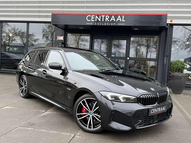 Occasion BMW 330e M Sport 292 PK (214 kW) 2023 Zwart Stationwagen