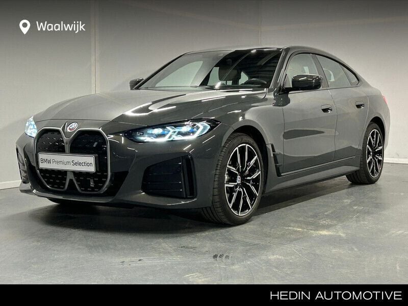 Grijs Gebruikt 2022 BMW i4 Executive Sedan | € 42.880 (Eerlijke prijs) - Afbeelding 1/4