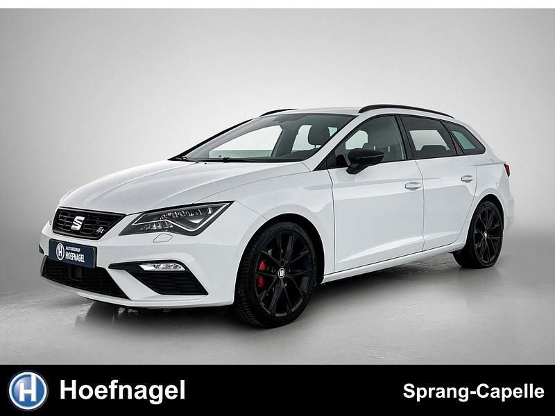 Wit Gebruikt 2019 Seat Leon FR Stationwagen | € 19.500 (Iets duurder) - Afbeelding 1/4