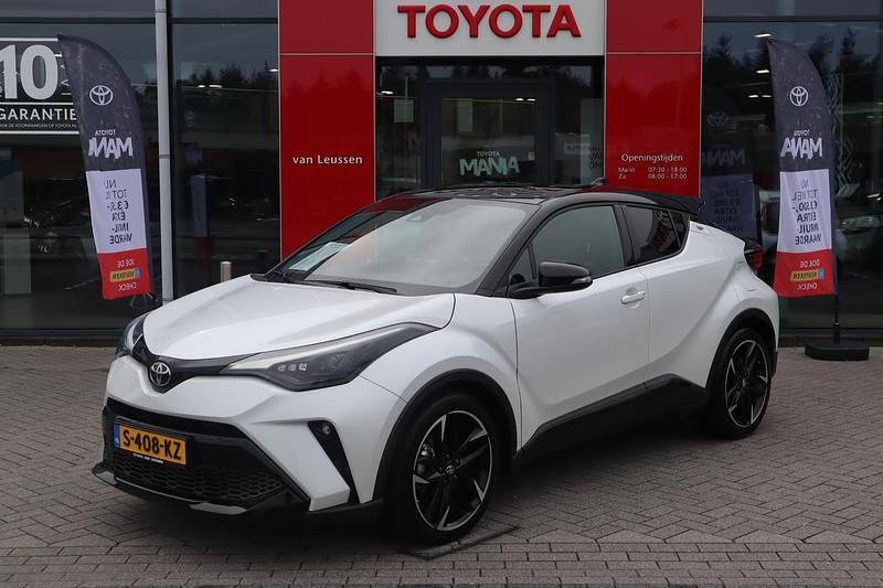 Wit Gebruikt 2023 Toyota C-HR Sport SUV | € 29.999 (Iets duurder) - Afbeelding 1/1