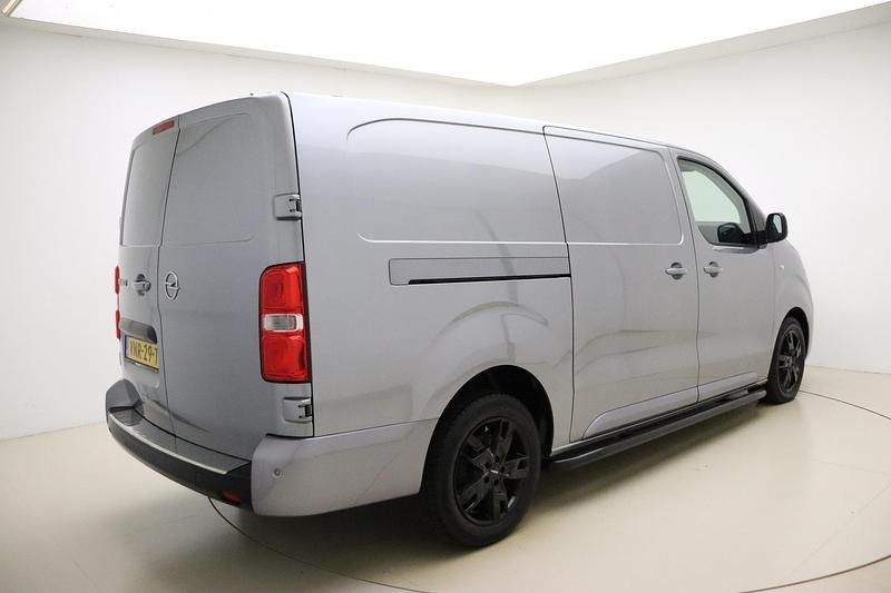 Occasion Opel Vivaro Innovation 180 PK (132 kW) 2022 Grijs MPV