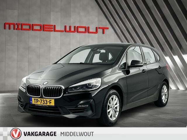 Occasion BMW 216 Executive 109 PK (80 kW) 2018 Zwart Stationwagen