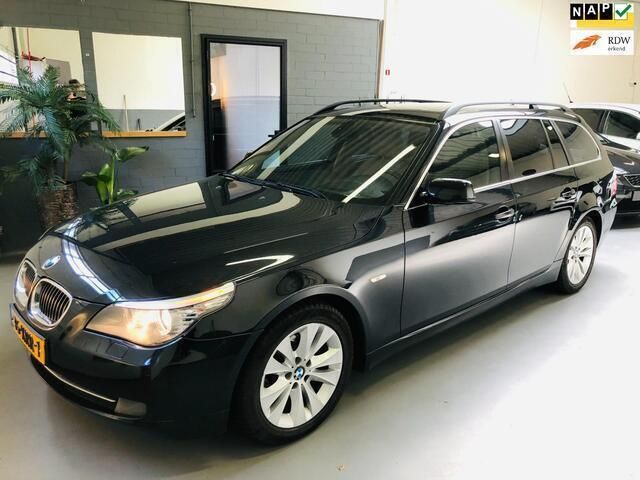 Zwart Gebruikt 2008 BMW 530 Stationwagen | € 5.999 (Eerlijke prijs) - Afbeelding 1/4
