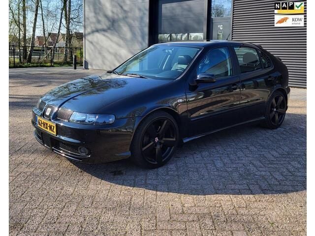 Zwart Gebruikt 2002 Seat Leon CUPRA Hatchback | € 9.995 - Afbeelding 1/4