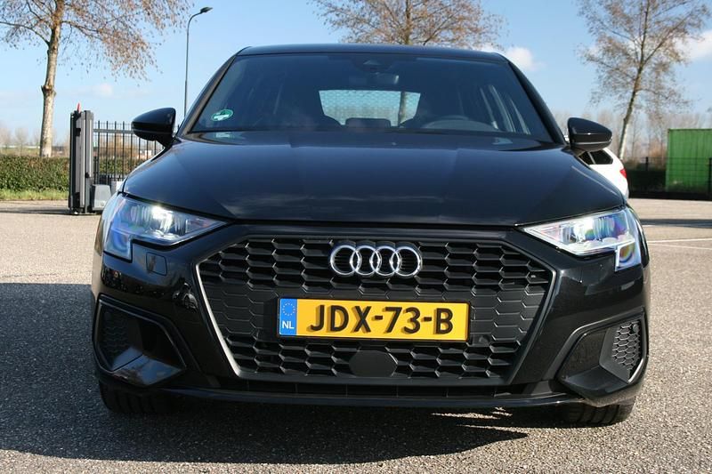 Occasion Audi A3 Sportback e-tron S-Line 2025 Zwart Hatchback