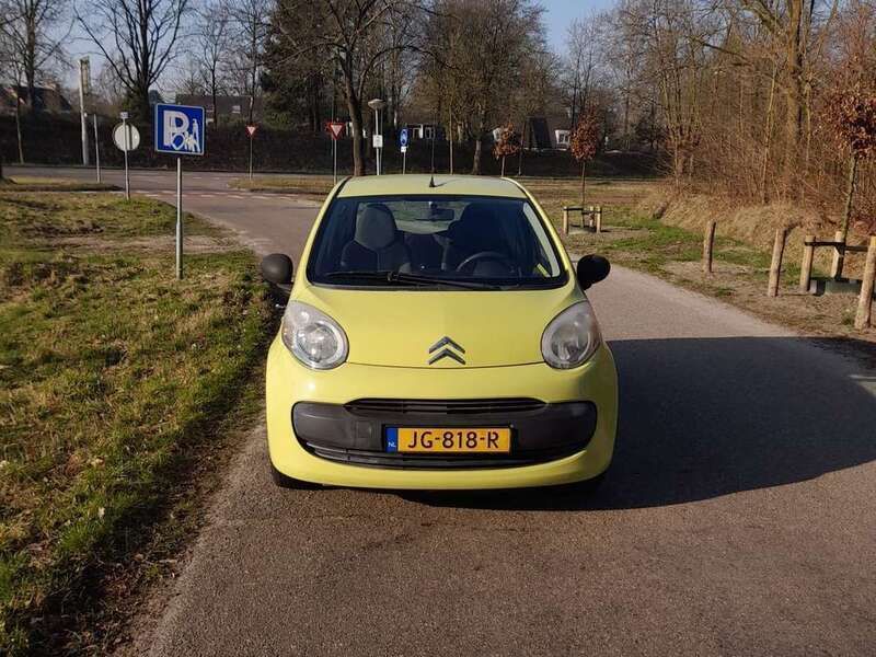 Geel Gebruikt 2006 Citroën C1 Hatchback | € 1.950 (Eerlijke prijs) - Afbeelding 1/4