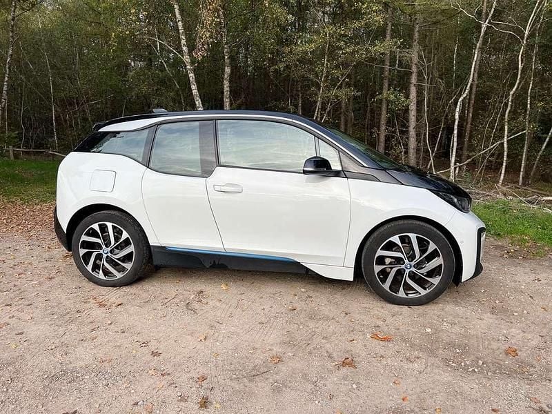 Wit Gebruikt 2019 BMW i3 Basis Hatchback | € 14.750 (Goede deal) - Afbeelding 1/4
