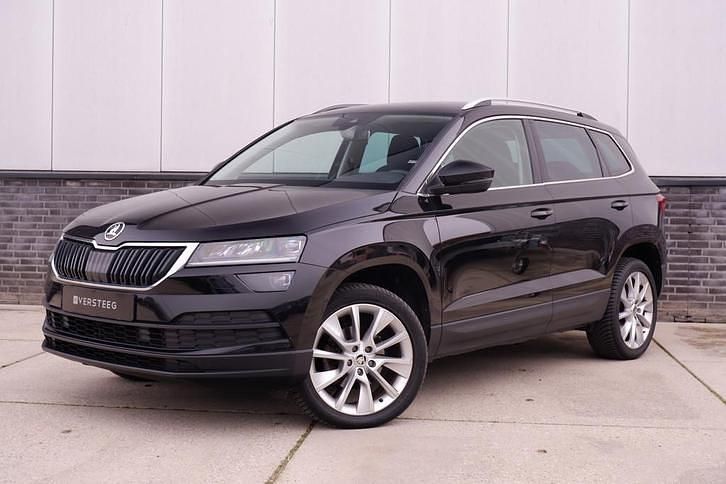 Zwart (metallic) Occasion 2019 Skoda Karoq Style SUV | € 19.900 (Goede deal) - Afbeelding 1/4