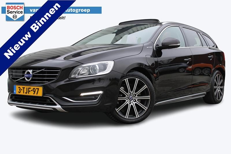 Zwart (metallic) Occasion 2014 Volvo V60 Summum Stationwagen | € 7.450 - Afbeelding 1/4