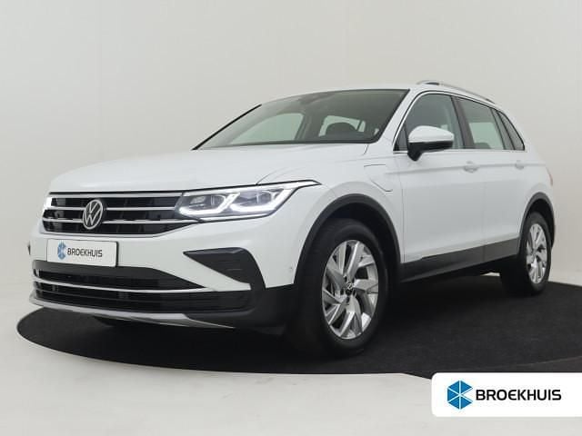 Wit Gebruikt 2022 VW Tiguan Elegance SUV | € 35.395 (Goede deal) - Afbeelding 1/4