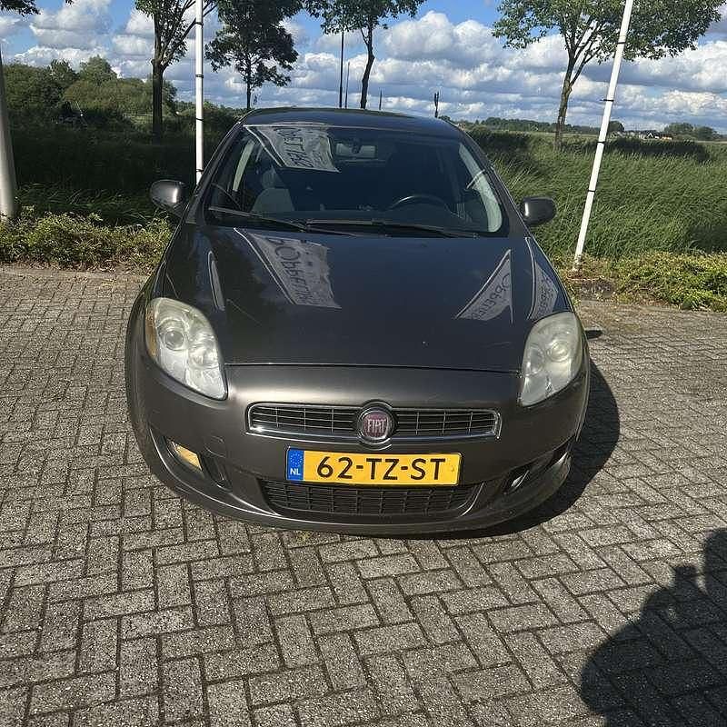 Grijs Gebruikt 2007 Fiat Bravo Dynamic Hatchback | € 2.999 (Eerlijke prijs) - Afbeelding 1/4