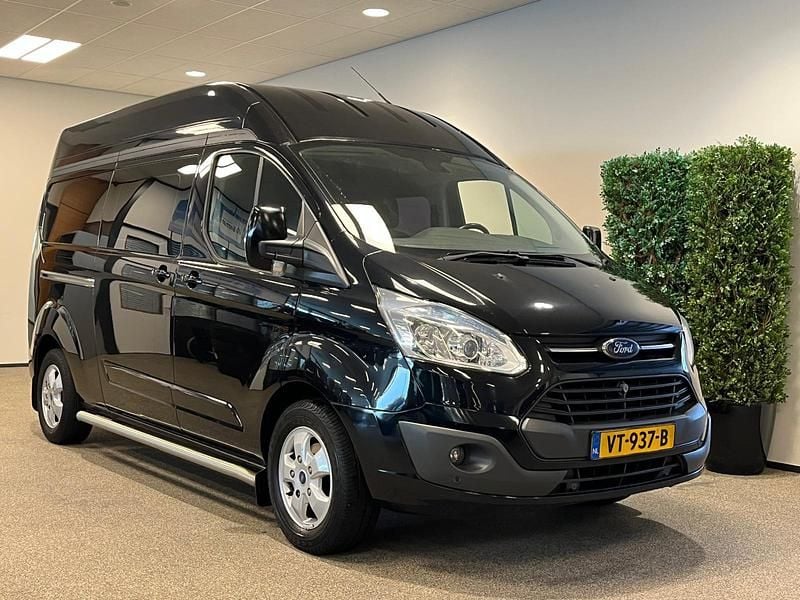 Zwart Gebruikt 2016 Ford Transit Custom Van | € 24.950 - Afbeelding 1/4