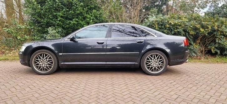 Gebruikt 2004 Audi A8 Sedan | € 4.850 - Afbeelding 1/2