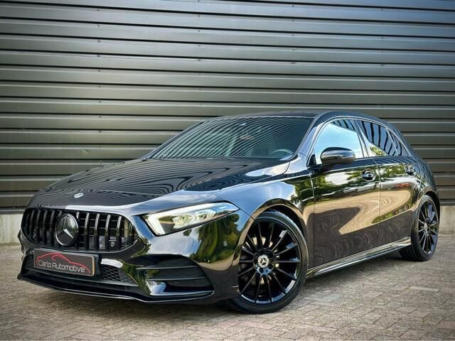 Zwart / kosmoszwart metalliclak Gebruikt 2018 Mercedes A35 AMG AMG Hatchback | € 27.950 (Duur) - Afbeelding 1/4
