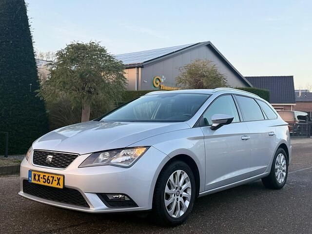 Grijs Gebruikt 2016 Seat Leon ST CONNECT Stationwagen | € 5.950 (Super prijs) - Afbeelding 1/4