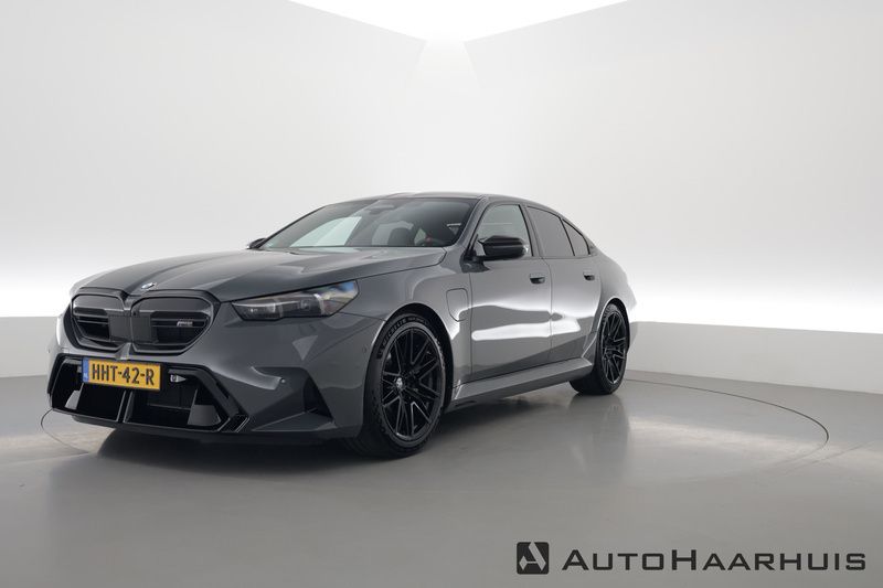 Grijs Gebruikt 2024 BMW M5 Sedan | € 169.000 - Afbeelding 1/3