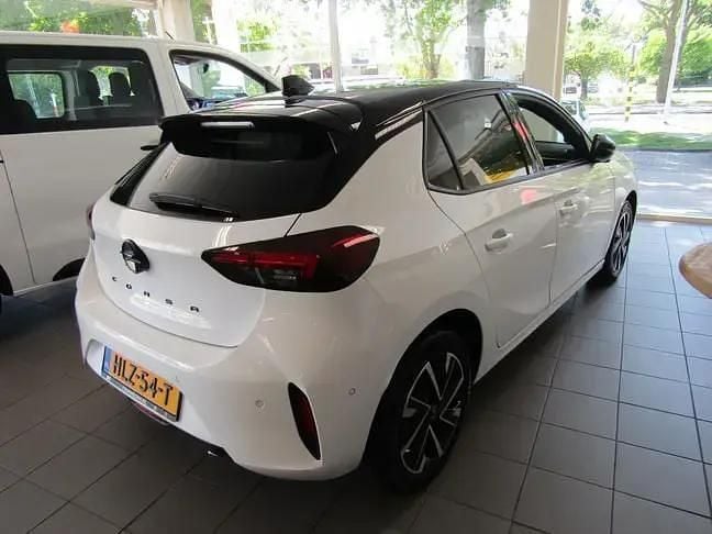Occasion Opel Corsa 101 PK (74 kW) 2024 Wit Hatchback