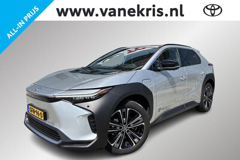 Grijs, metallic lak Gebruikt 2024 Toyota bZ4X Premium SUV | € 43.499 (Duur) - Afbeelding 1/4
