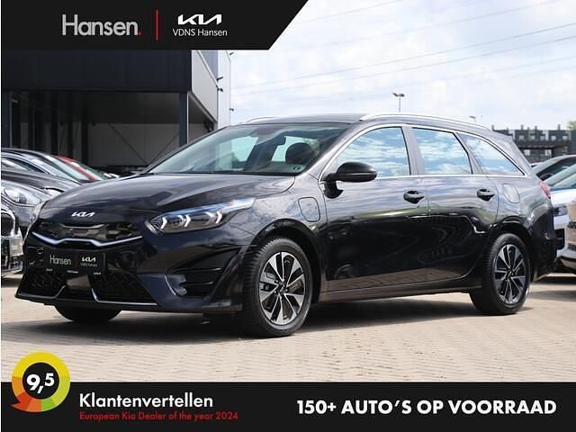 Zwart Gebruikt 2024 Kia Ceed Hatchback | € 25.445 (Eerlijke prijs) - Afbeelding 1/4