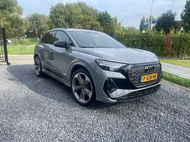 Grijs Gebruikt 2022 Audi Q4 e-tron S-Line SUV | € 45.000 - Afbeelding 1/4