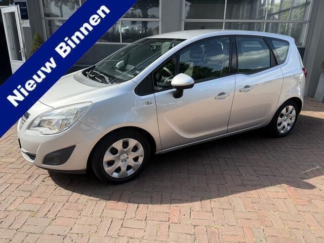Grijs Gebruikt 2011 Opel Meriva Edition MPV | € 3.950 (Goede deal) - Afbeelding 1/4