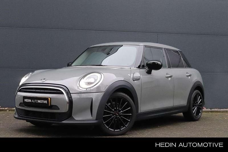 Grijs Occasion 2021 Mini ONE Essential Hatchback | € 17.440 (Eerlijke prijs) - Afbeelding 1/3