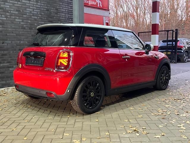 Occasion Mini Cooper Classic 135 kW (184 PK) 2023 Rood Hatchback