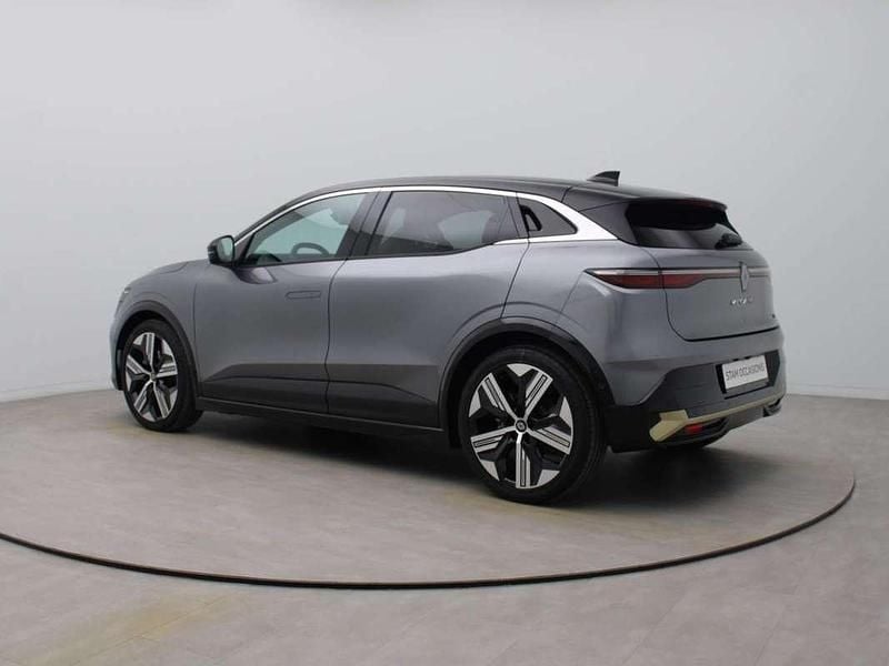 Twotone gris schiste / noir étoilé kqg+gne (grijs metallic) Gebruikt 2024 Renault Megane E-Tech Iconic Hatchback | € 35.490 - Afbeelding 1/3