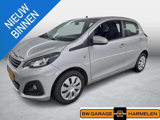 Grijs Gebruikt 2021 Peugeot 108 Active Hatchback | € 8.950 (Eerlijke prijs) - Afbeelding 1/4