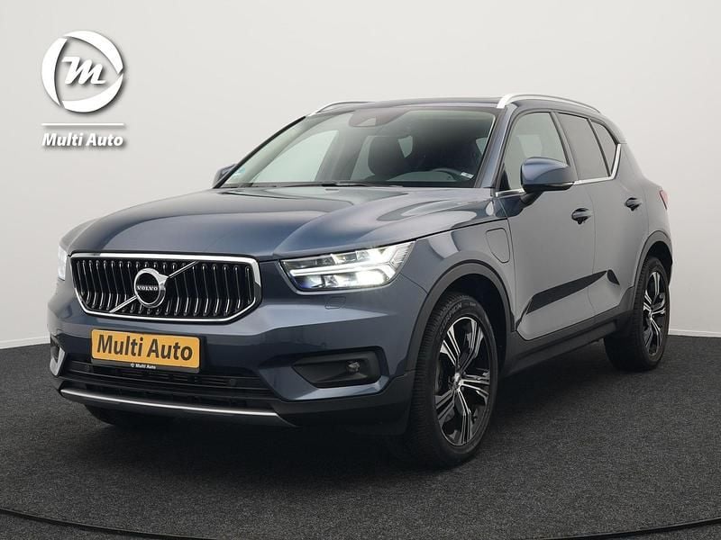 Blauw Gebruikt 2022 Volvo XC40 Inscription SUV | € 37.230 (Eerlijke prijs) - Afbeelding 1/4