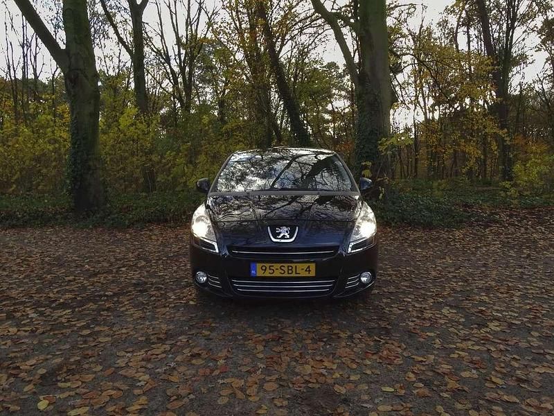 Occasion Peugeot 5008 120 PK (88 kW) 2011 Zwart Stationwagen