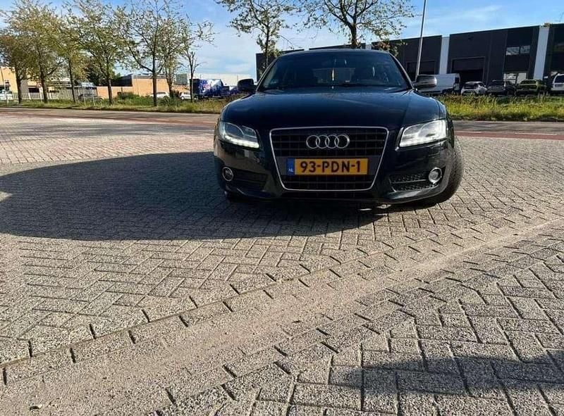 Zwart Gebruikt 2011 Audi A5 Proline Coupé | € 6.500 (Goede deal) - Afbeelding 1/4