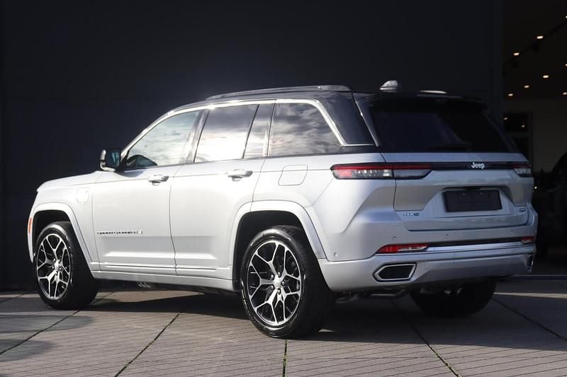 Occasion Jeep Grand Cherokee Summit 381 PK (280 kW) 2025 Grijs SUV