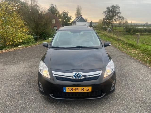 Occasion Toyota Auris 99 PK (72 kW) 2011 Zwart Hatchback