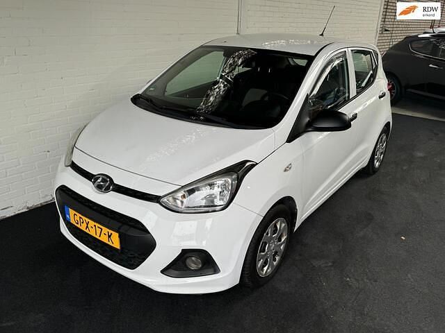 Wit Occasion 2016 Hyundai i10 Hatchback | € 6.750 (Eerlijke prijs) - Afbeelding 1/4