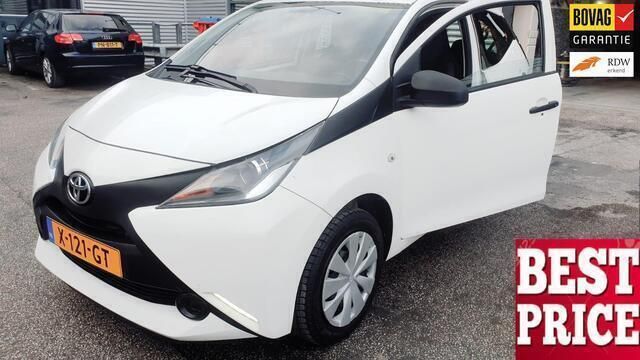 Wit Gebruikt 2014 Toyota Aygo Hatchback | € 5.999 (Goede deal) - Afbeelding 1/4
