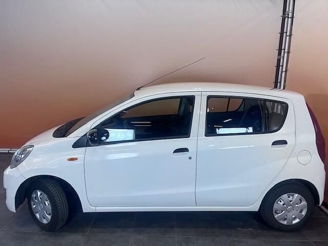 Occasion Daihatsu Cuore 69 PK (50 kW) 2010 Wit Hatchback