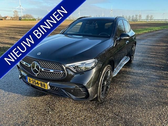 Zwart Occasion 2023 Mercedes GLC400d AMG line SUV | € 57.950 (Eerlijke prijs) - Afbeelding 1/4