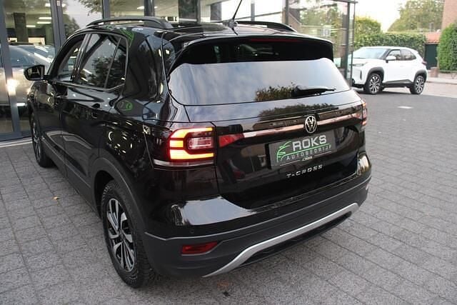 Zwart Gebruikt 2022 VW T-Cross Active SUV | € 22.950 (Goede deal) - Afbeelding 1/2