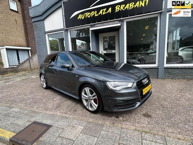 Grijs, metallic lak Gebruikt 2014 Audi A3 Sportback S-Line Hatchback | € 13.899 (Eerlijke prijs) - Afbeelding 1/4