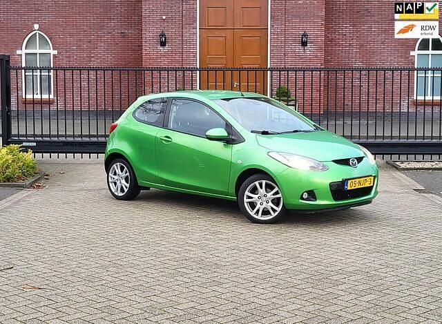 Groen Gebruikt 2010 Mazda 2 Hatchback | € 2.199 (Super prijs) - Afbeelding 1/4