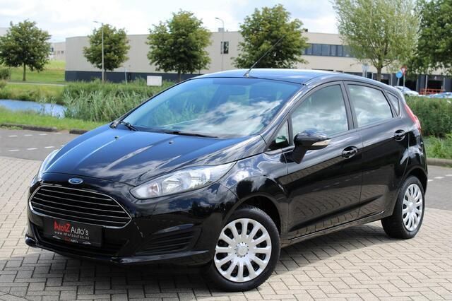Zwart Gebruikt 2013 Ford Fiesta Style Hatchback | € 6.999 (Eerlijke prijs) - Afbeelding 1/4