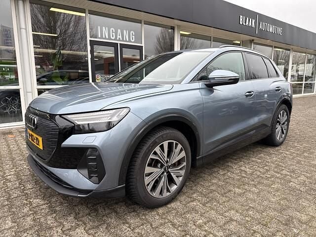 Blauw Occasion 2022 Audi Q4 e-tron Advanced Plus SUV | € 32.490 (Eerlijke prijs) - Afbeelding 1/4