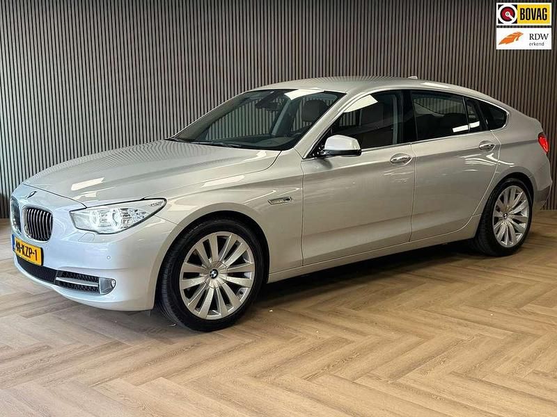 Grijs Gebruikt 2010 BMW 530 Gran Turismo Executive Hatchback | € 13.995 - Afbeelding 1/4