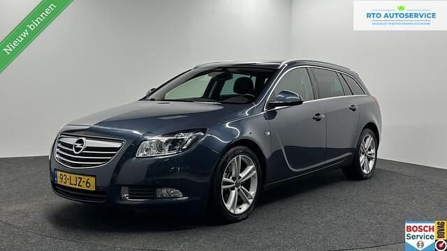 Blauw Gebruikt 2010 Opel Insignia Cosmo Stationwagen | € 7.500 (Eerlijke prijs) - Afbeelding 1/4